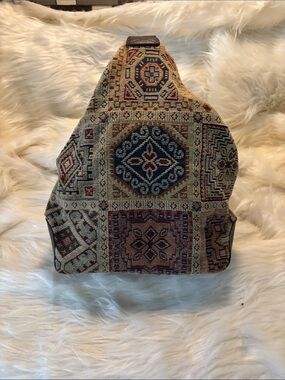 Relic Tapestry-Style sling bag